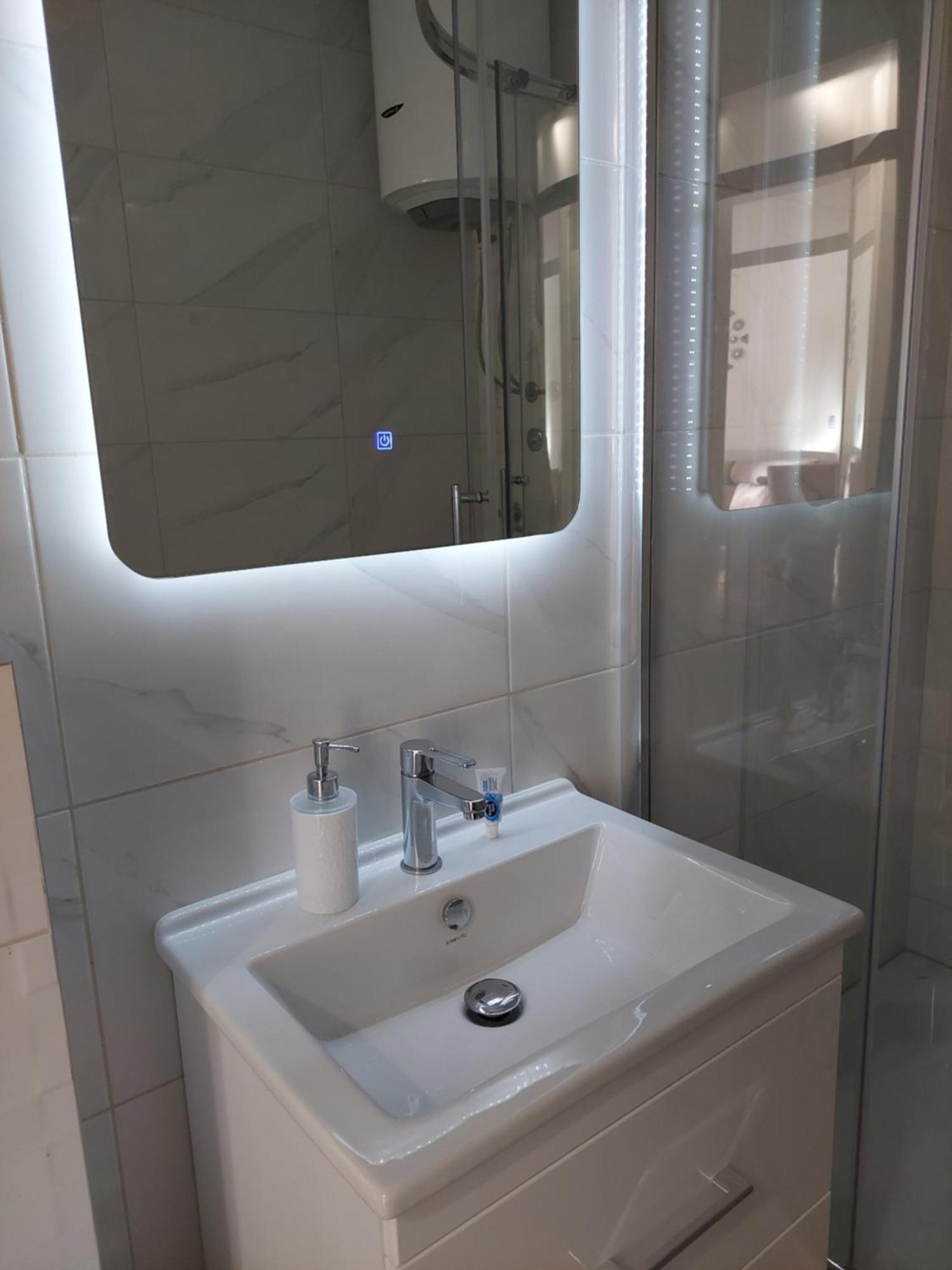 Sunrise Apartments Banja Luka Rom bilde